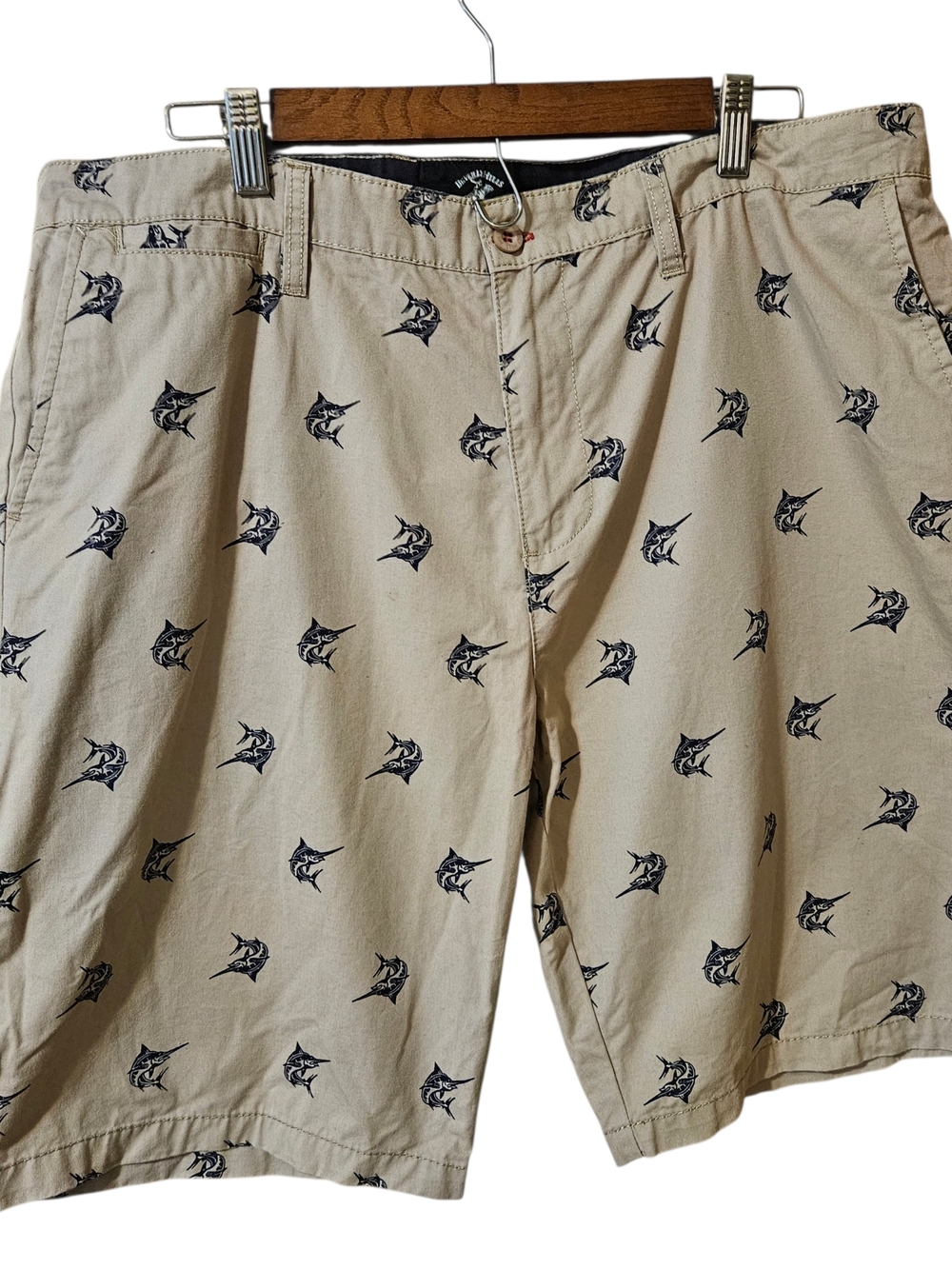 Beverly Hills Polo Mens Khaki Shorts With Navy Shark Print  38 100% Cotton
